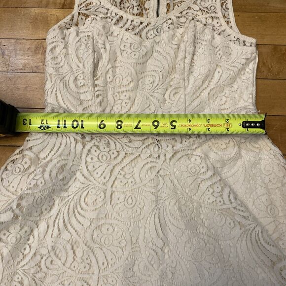 American Rag Dress Women’s Small Lace Floral White Lined Zip Back Fit N Flare - Picture 8 of 14